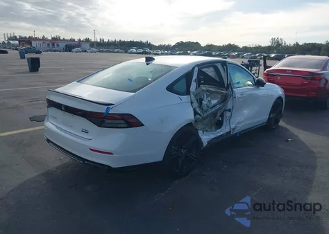 2025 Honda Accord Hybrid Sport-L z USA, uszkodzony, nr VIN 1HGCY2F71SA063998